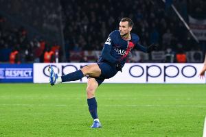 巴黎官方:法比安·鲁伊斯继续个人训练计划,恩贾恩图继续治疗