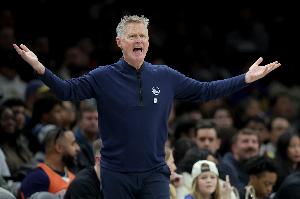 胜率跌破五成了!勇士过去6场比赛仅1胜5负 只赢了火箭