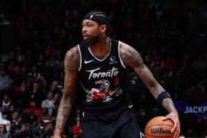 个人发挥尚可!英格拉姆19中8得22分6板5助4断 但正负值低至-25