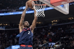 状态火热!伦纳德连续3场比赛半场砍下20+ 今天上半场狂揽28分