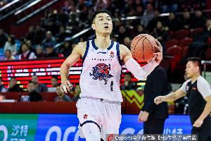 组织防守不错!高诗岩6中3拿下7分2板5助2断