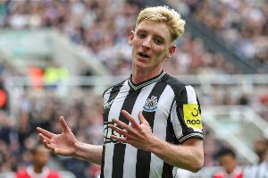 希勒:戈登即使身体不适,也该争取在如此关键的比赛中首发