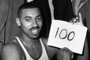 你们一起上吧!张伯伦仍保持着连续得分30+/40+/50+/60+的纪录