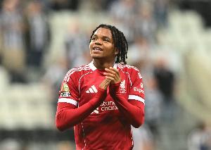 乔·科尔:萨拉赫状态不如从前,利物浦前场需要恩古莫哈这种球员