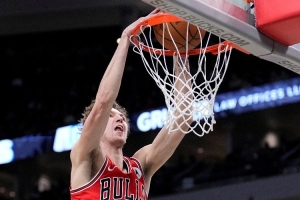 生涯之夜!布泽利斯28投16中砍下生涯新高的41分 另有6板2断2帽