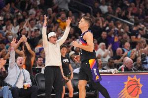 吉莱斯皮达成单赛季200记三分球!太阳队史第五人!