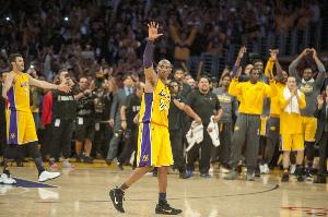 路威:科比退役战开打前就知道要出手60次 81分最后7分也都是罚球