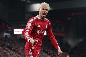 埃基蒂克:我曾与历史最佳梅西并肩作战 会努力成为世界最佳前锋