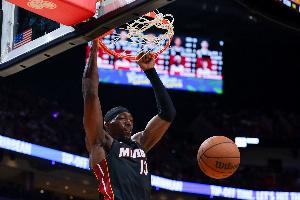 场均不到20分!阿德巴约是70+先生中 当赛季场均得分最少的球员