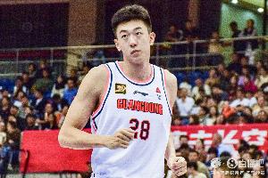 合计8中1!王少杰4中0拿4分4板 杜润旺4中1拿3分2板