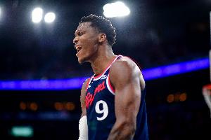 马瑟林:我最后是为新秀队友佩杜拉抢比赛用球 他得到NBA生涯首分