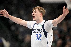 中规中矩!弗拉格16中6拿下13分5板7助1帽 4前场板