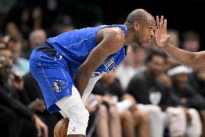 宝刀不老!米德尔顿替补24分钟17中10砍赛季新高35分 三分10中8