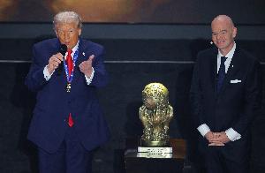 伊朗前国脚:特朗普拿足球当施压工具,绝不会向他们低头