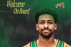 7中4贡献13分2助!乌戈:布罗金顿防守不错 还需时间融入体系