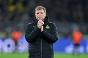 邮报:纽卡原计划赛季中期前往中东休整,但因战争被迫取消计划