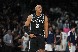 解说:凯尔登很拼命地防约基奇 卡特·布莱恩特需要建立自信