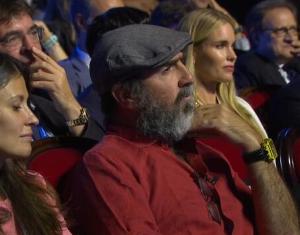 太阳报:坎通纳发布首张录音室专辑,歌词晦涩令听众摸不着头脑