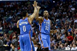 KD谈威少:从没见过人能跳那么高 跑那么快 这让我每场都充满信心