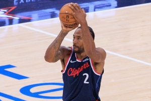 有起伏!伦纳德半场13投4中 拿下14分1篮板2助攻1抢断 正负值+9