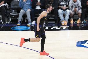 东契奇:观众席沸腾了&这是我来湖人后最佳氛围 我都起鸡皮疙瘩了