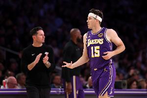 雷迪克:我觉得常规时间末段和加时赛 里夫斯的防守都堪称现象级