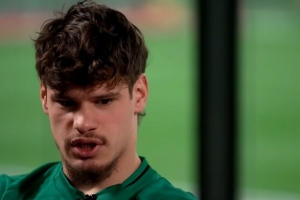 凯尔凯兹:被萨拉赫的奖杯柜震惊到了,这激励我更加努力