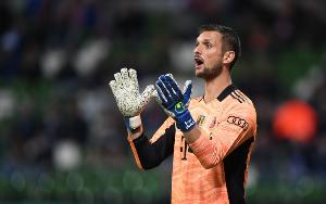 图片报:乌尔赖希深受队友和球迷爱戴,拜仁内部明确希望与他续约