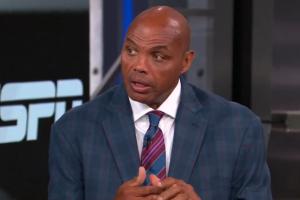 巴克利:阿德巴约在2026年打球太幸运 放我们那时候能“杀”了他