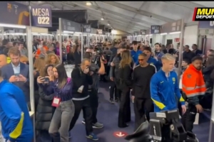 记者:巴萨阵中奥尔莫率先表态,鼓励队友们支持拉波尔塔