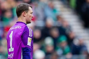 记者:诺伊尔不太可能周中复出,乌尔比希能否出战今日决定