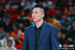 新民晚报:对上海男篮的考验,才刚刚开始……