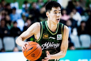 媒体人:支持王世龙DNP赵柏清&郭昊文 同曦目前需要更衣室的稳定