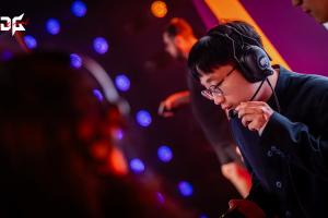 这次连一个小局都撑不住!Tabe教练BO5面对LCK五连败 此前皆能打满