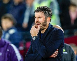 费迪南德:还有谁比卡里克更适合曼联?无论换谁执教都会有疑问