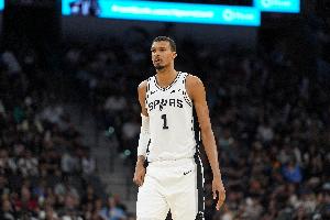 文班:我的信任很难获得 但球队医疗团队赢得了我的信任