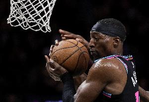 尼克·杨:阿德巴约配不上83分 这个纪录该属于乔丹&科比这种传奇