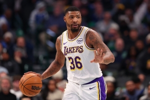 雷吉·米勒:让我们给斯玛特赞赏 他逐渐回到DPOY时期的水准了