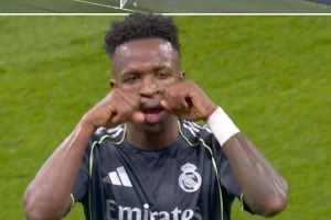 维尼修斯进球后做出“让你哭”庆祝动作,疑似回应曼城上赛季TIFO