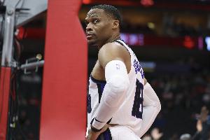 依旧是优秀控卫!威少过去5场场均10.2次助攻 仅失误1.4次