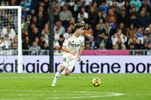 阿斯:皇马计划出售21岁中场帕拉西奥斯,俱乐部将保留50%所有权