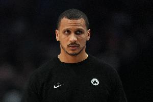 马祖拉:我们球员把竞争和胜利放在第一位 一切成就都归功于他们