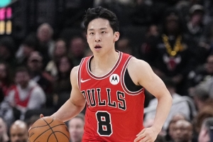 垃圾时间上场很有存在感!河村勇辉2中1拿下5分1板2助 2次失误