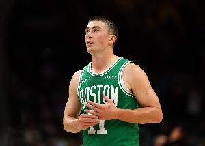 能攻善传!普理查德16中8贡献19分7助 正负值+25最高