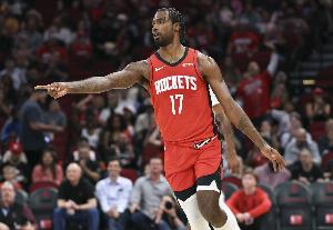 媒体人:很难想象 一度三分命中率联盟第1和连铁20多个一人独占