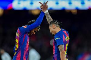 拉菲尼亚:谁主罚点球取决于当晚的信心,亚马尔说他很想主罚