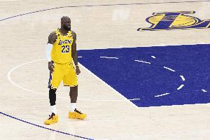 彻底放权!詹姆斯已经连续8场出手15次或以下 生涯前22年最多4场