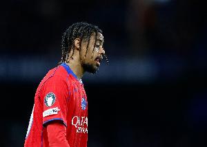 巴黎官方:巴尔科拉已开始治疗右脚踝伤势,法比安继续个人训练