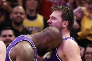 高效满分组合!詹姆斯三月投篮命中率63% 东契奇三分命中率41%