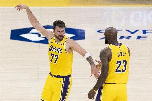 才打86场!东契奇湖人生涯15次40+追平浓眉天勾列第七 将追老詹